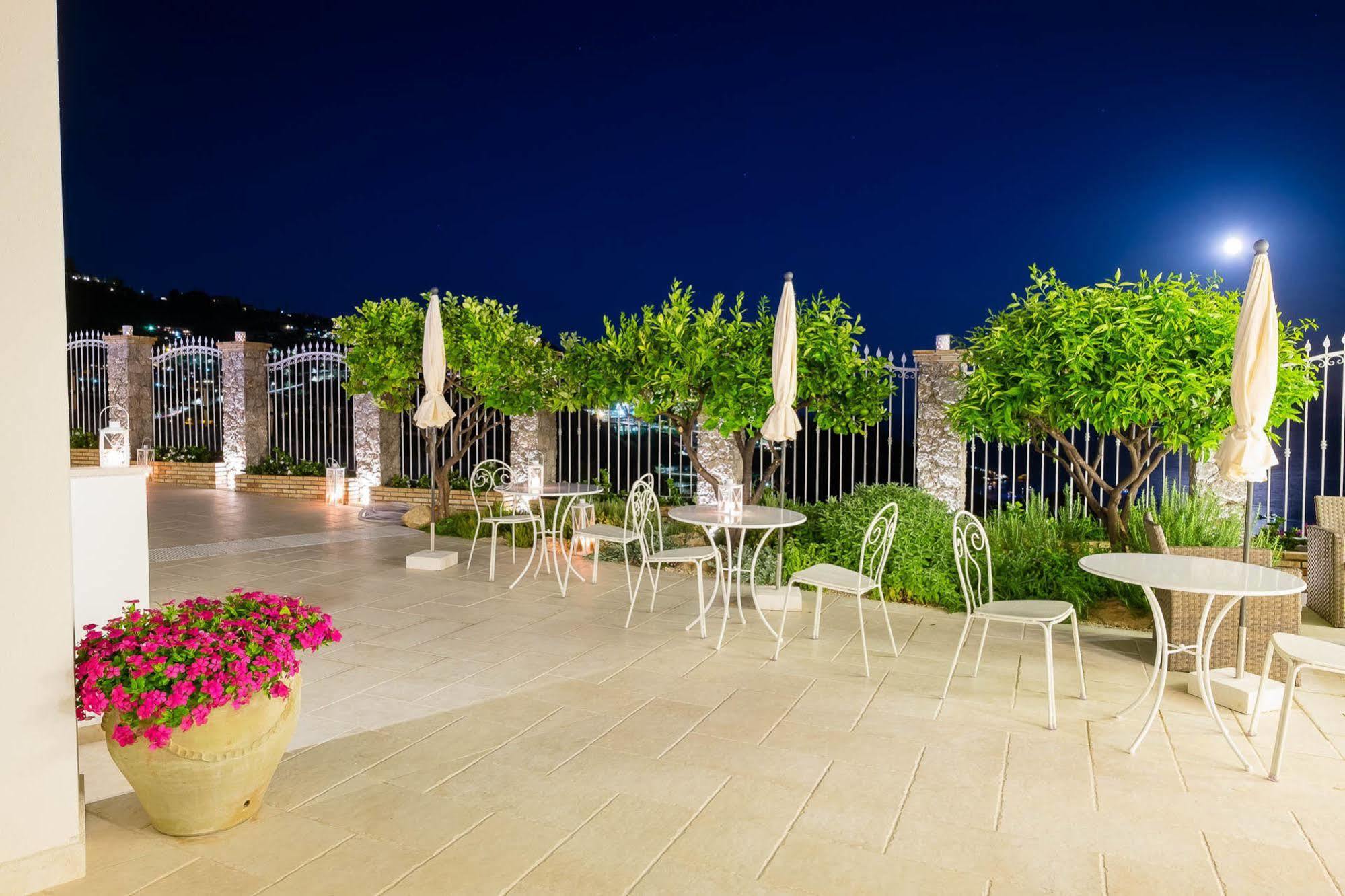 Sciccosa Guest House ตาออร์มินา ภายนอก รูปภาพ