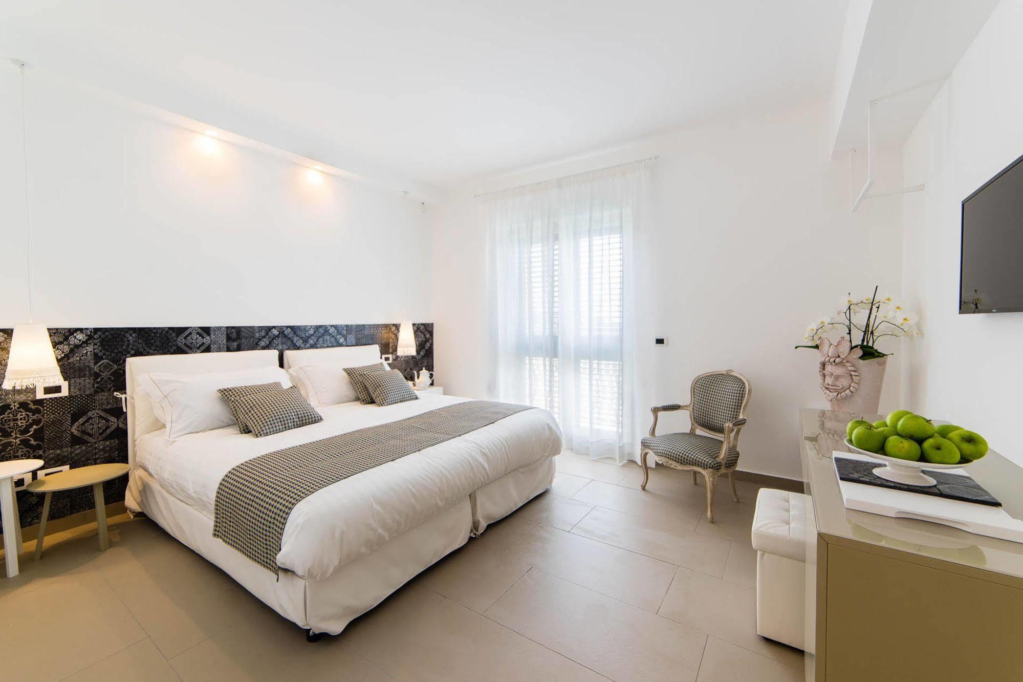 Sciccosa Guest House ตาออร์มินา ภายนอก รูปภาพ